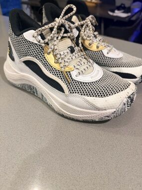 Under Armour Boys Curry3z24